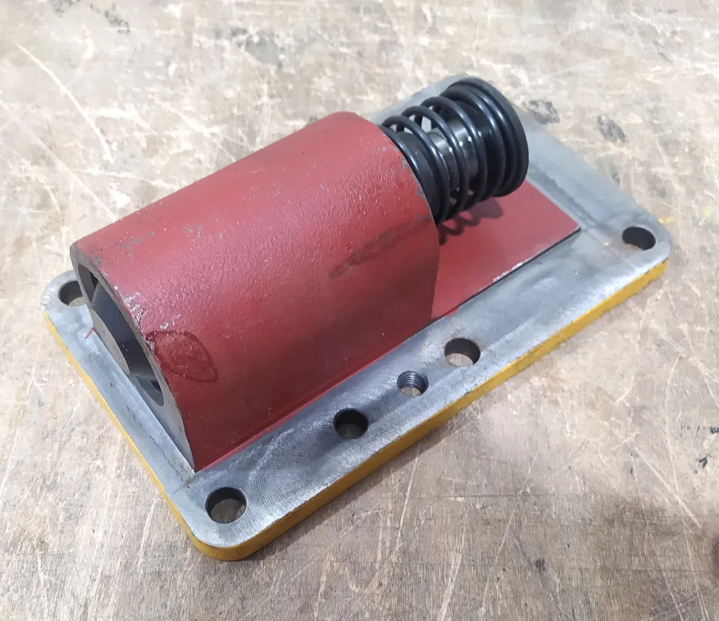 16Y-17-00010 - Клапан тормозной SD16 правый