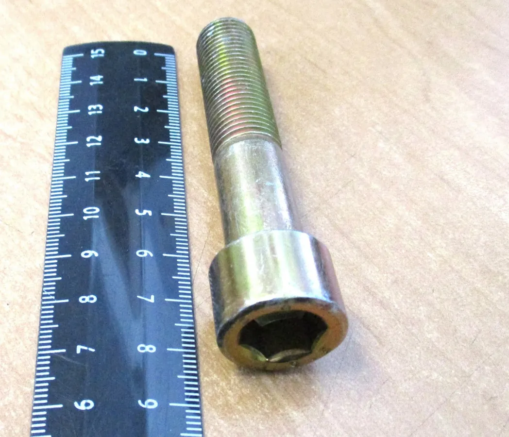 Болт крепления V-образной штанги (боковой) FAW J6 M14х1,5х70