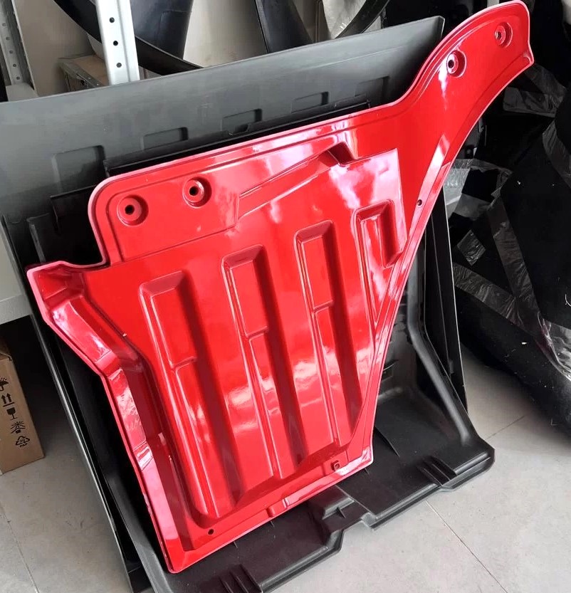 Накладка двери X3000 нижняя правая (красная)