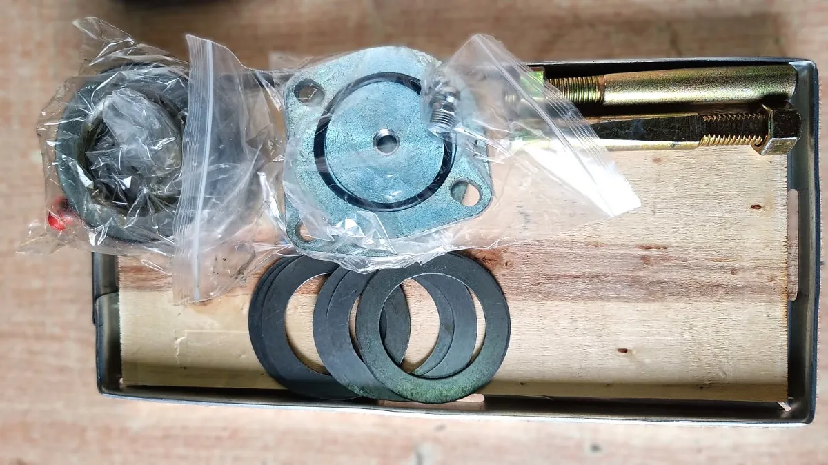 3001044-4E/C - Ремкомплект балки передней (шкворней) FAW J6 d48 L275 (2019г)