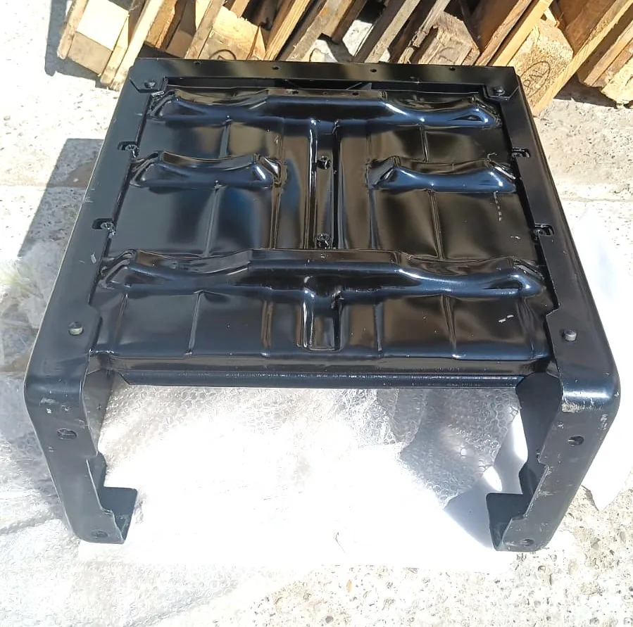 3513800-82V/B - Крышка АКБ в сборе 3250, 3310 ОРИГИНАЛ