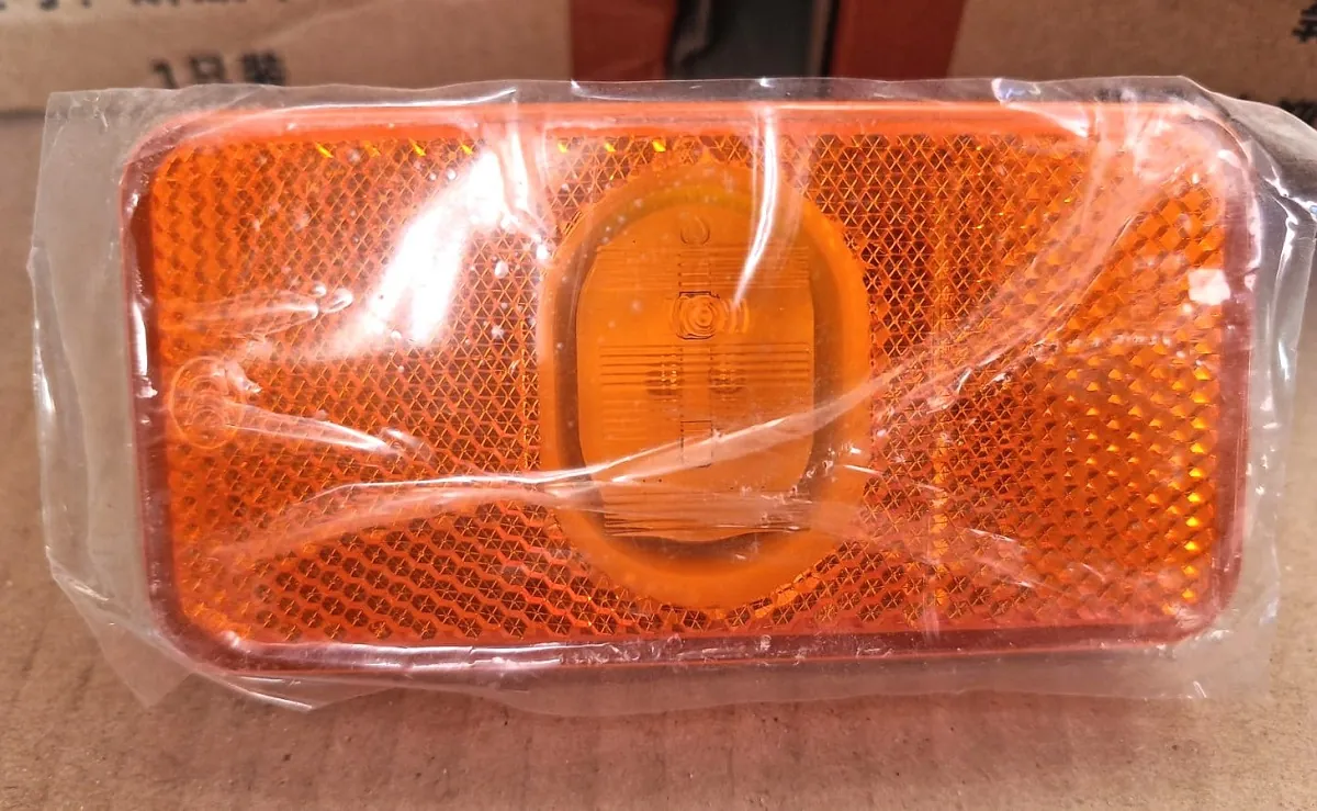 3733010-55A/B - Фонарь боковой габаритный FAW 4250,4180