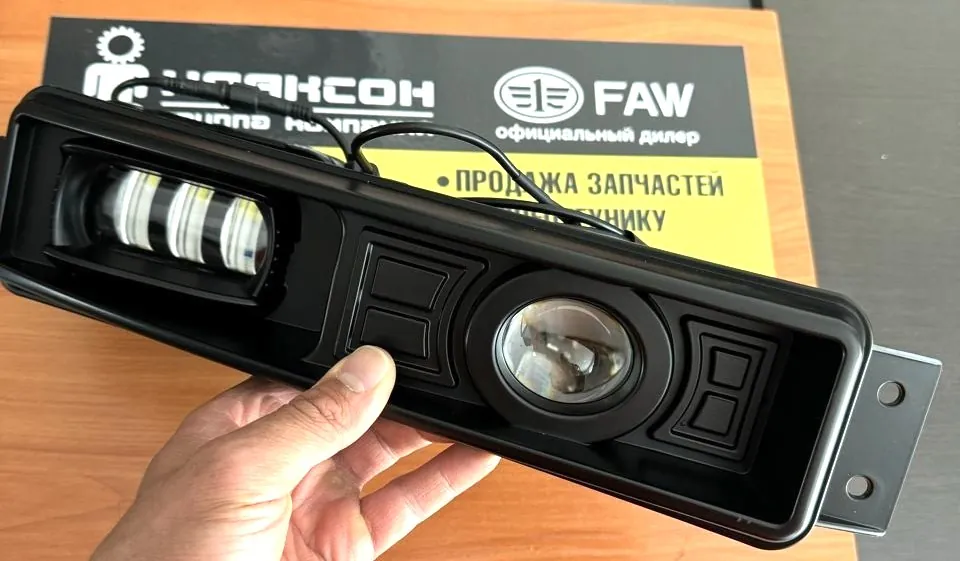 Фара противотуманная правая FAW J6 LED ЧЕРНАЯ