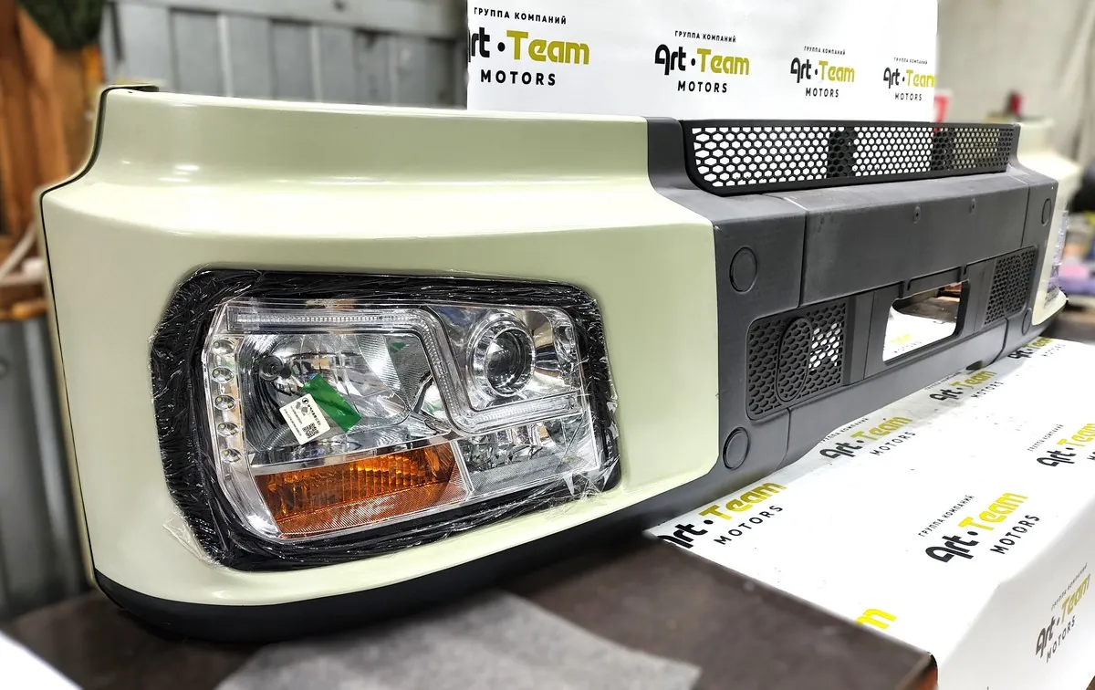 DZ97259623310-SUB1 - Бампер в сборе с фарами SHACMAN X3000 ОРИГИНАЛ