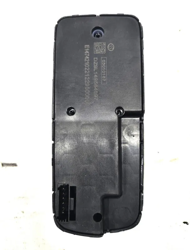 DZ9L149584697 - Блок управления дверью SHACMAN X6000 ОРИГИНАЛ