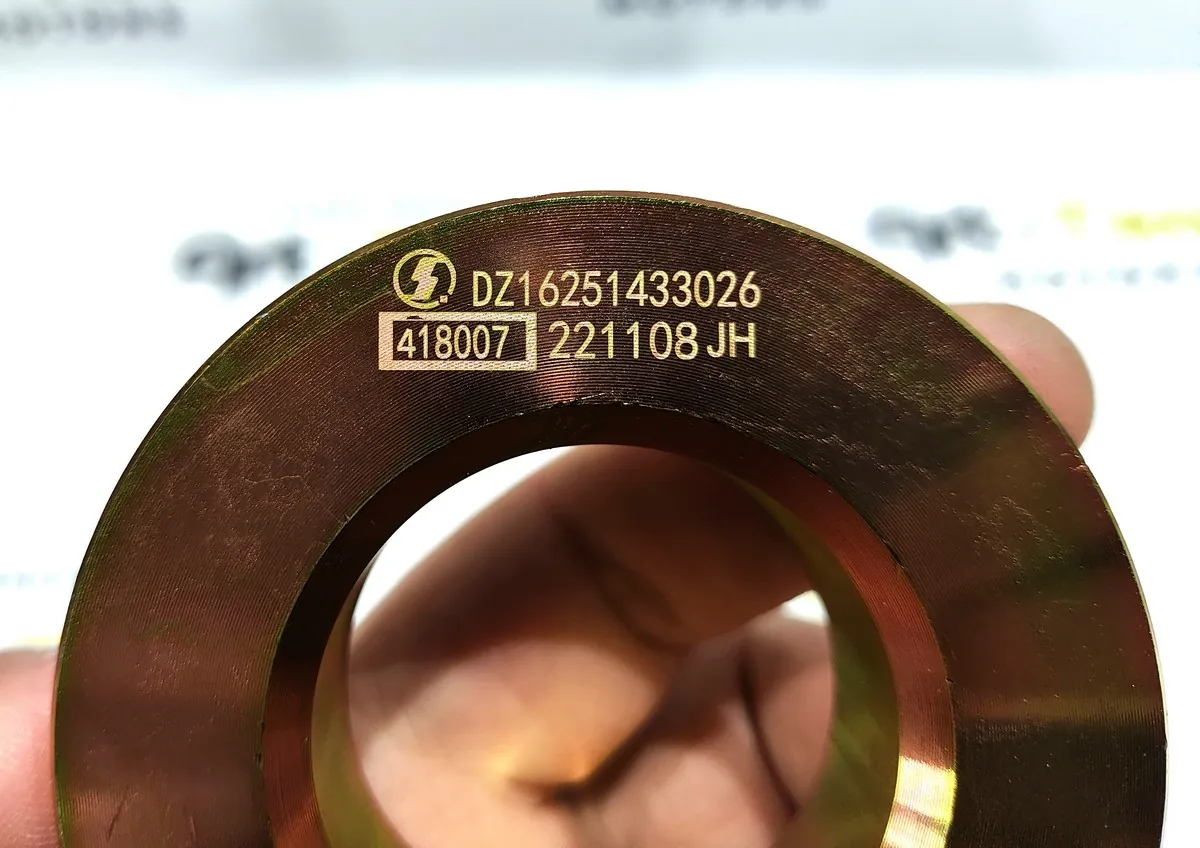 DZ16251433026 - Втулка пальца торсиона кабины SHACMAN X6000 ОРИГИНАЛ