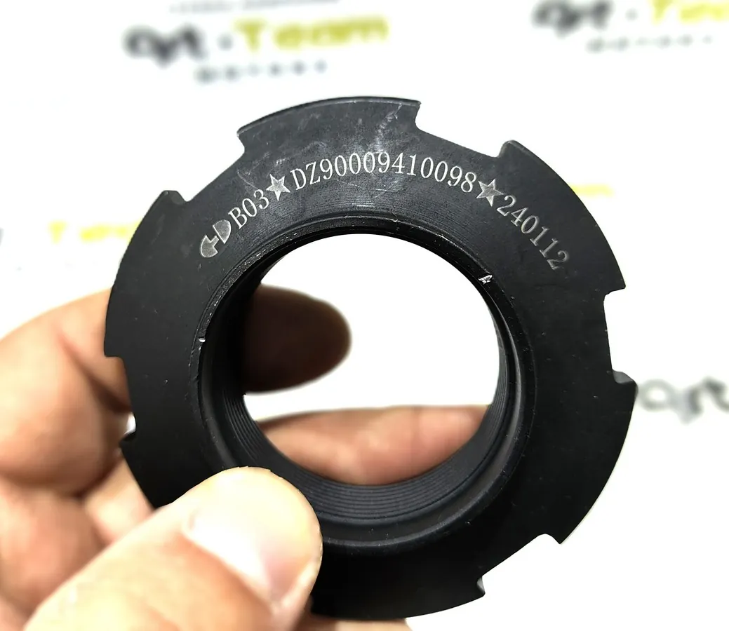 DZ90009410098 - Гайка стопорная передней оси Hande Axle SHACMAN ОРИГИНАЛ