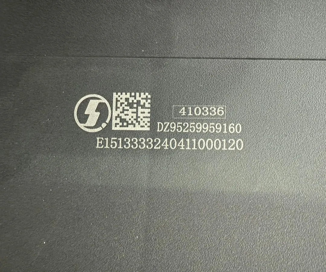 DZ95259959160 - Крыло заднее правое ср.мост задняя часть (тягач) SHACMAN X5000 X3000 ОРИГИНАЛ