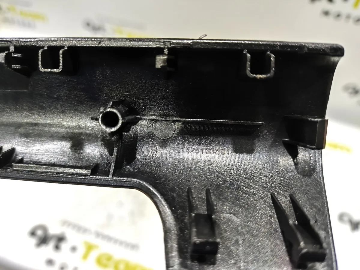 DZ14251334015 - Крышка ручки левой двери SHACMAN X5000 ОРИГИНАЛ