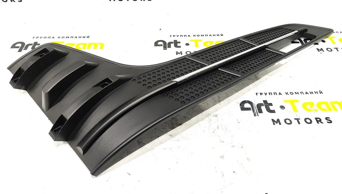 DZ16251110028 - Накладка капота правая с хромированной вставкой SHACMAN X6000 ОРИГИНАЛ