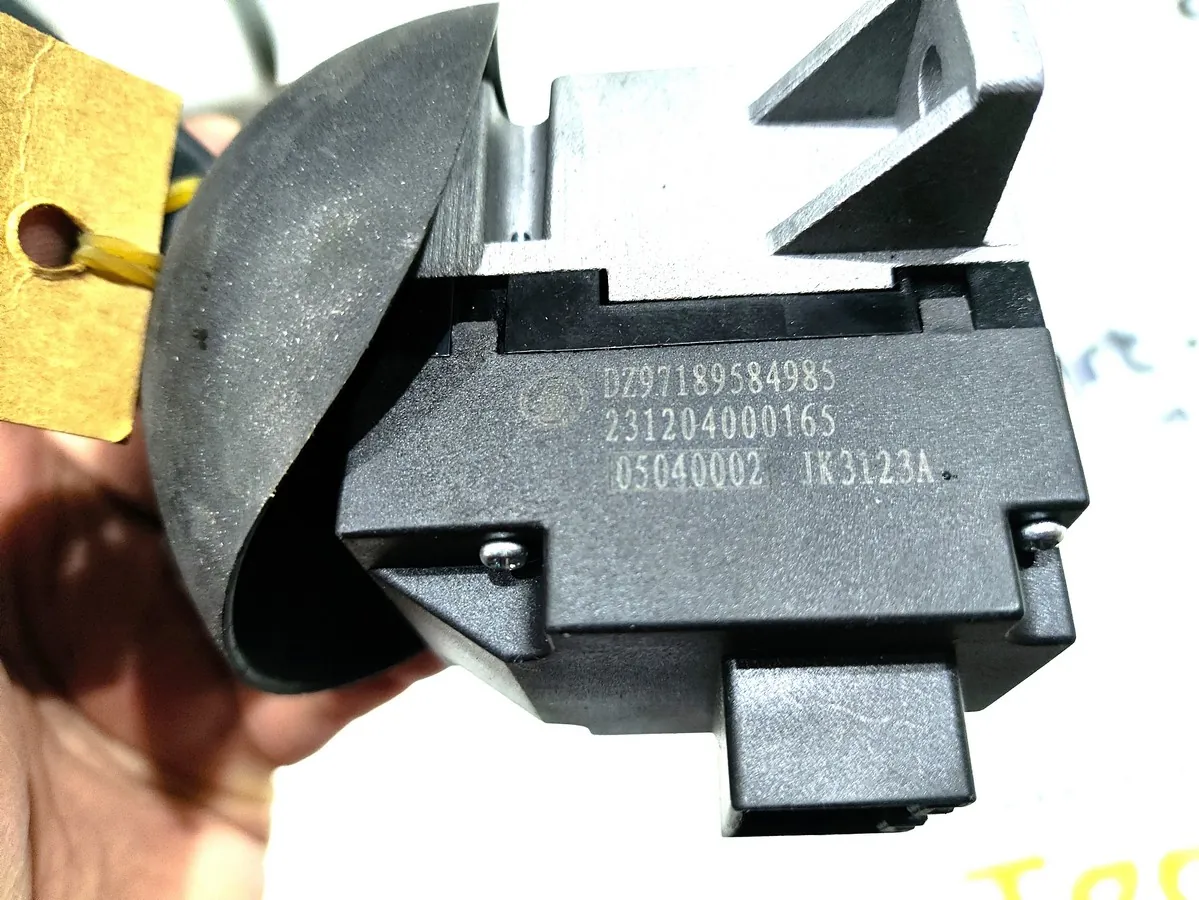 DZ97189584985 - Переключатель подрулевой левый SHACMAN X6000 ОРИГИНАЛ