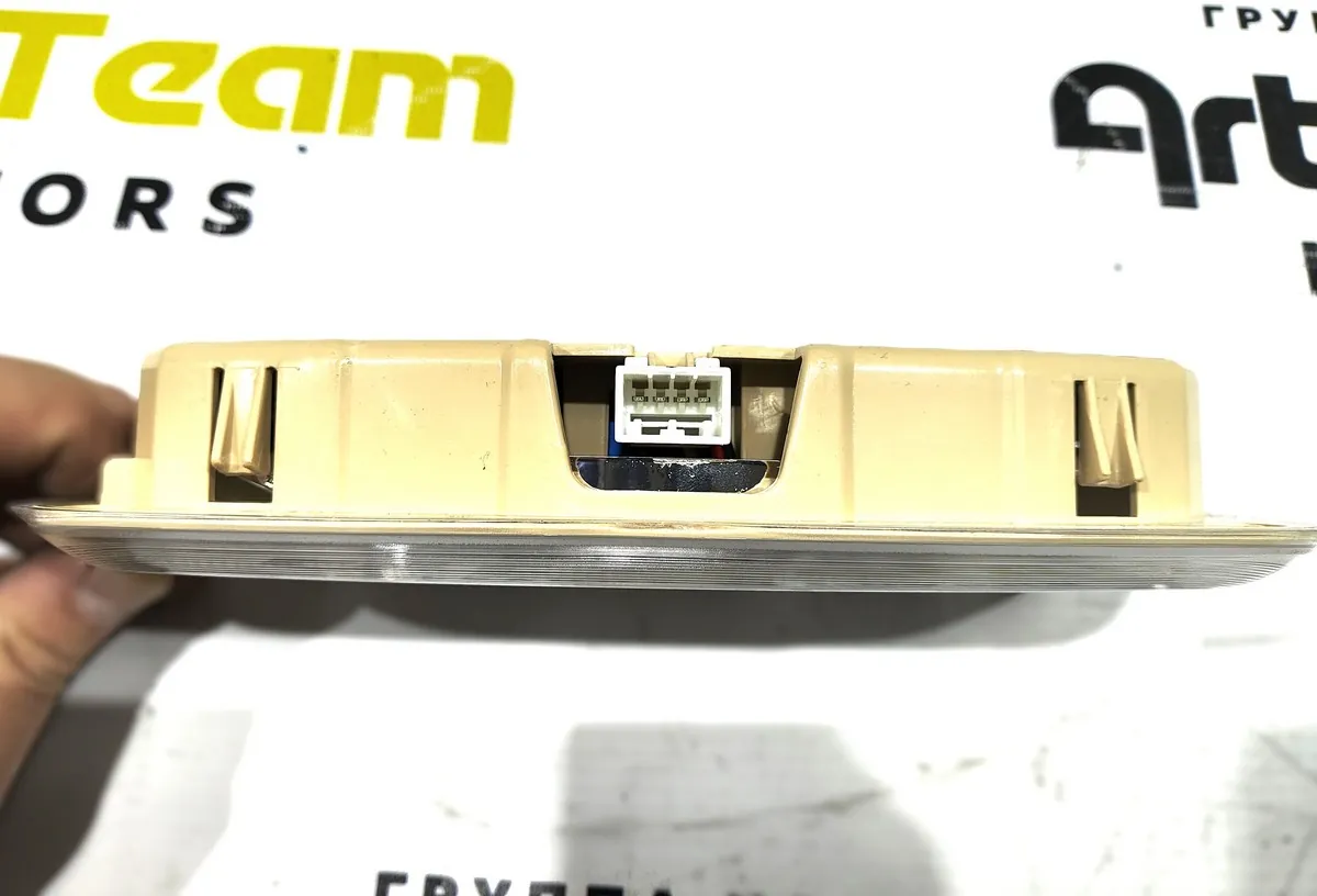 DZ9X259720019 - Плафон-лампа правая со стороны пассажира SHACMAN X6000 ОРИГИНАЛ