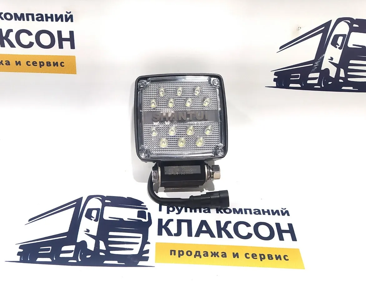 Фара передняя LED квадратная SD17-B3