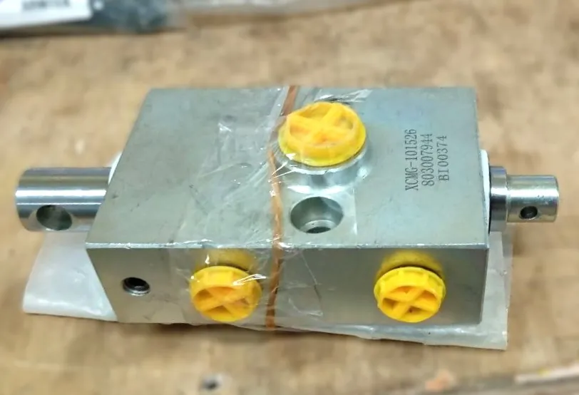 Гидрозамок (клапан переключающий) КМУ XCMG